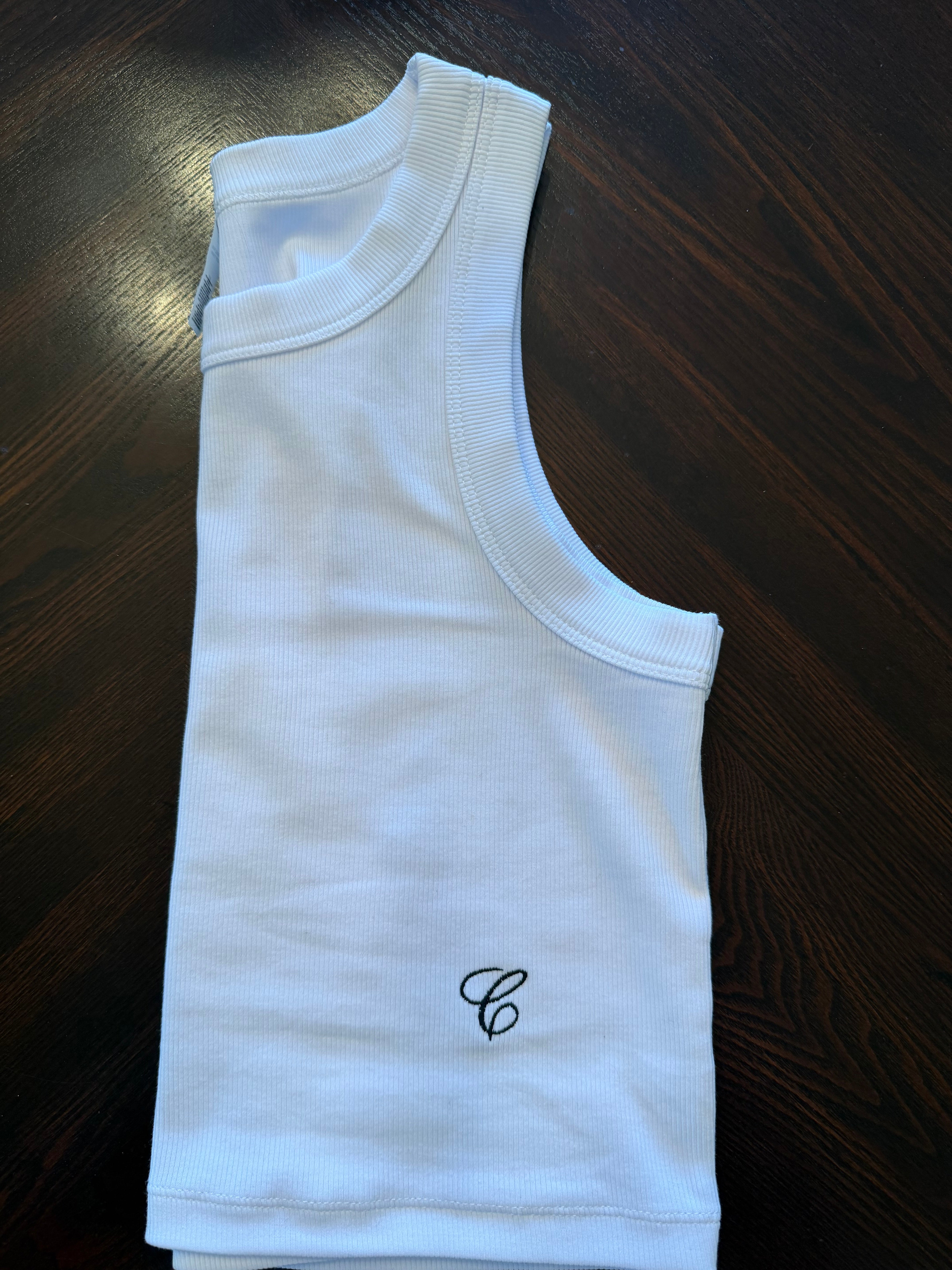 Initial Organic Rib Crop Tank